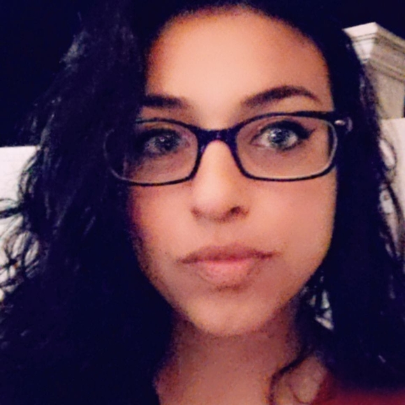 Meet your Posher, Evelisse - Picture 1 of 1